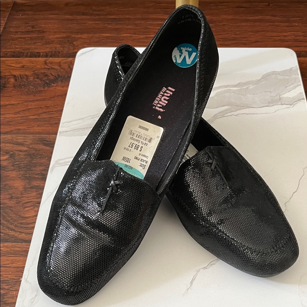 MUNRO Shimmer Black Textured Women’s Loafers Size 10.5 Wide - Picture 2 of 6